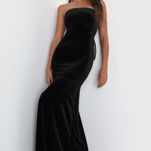 Lulu’s Elegant Black Strapless Evening Dress